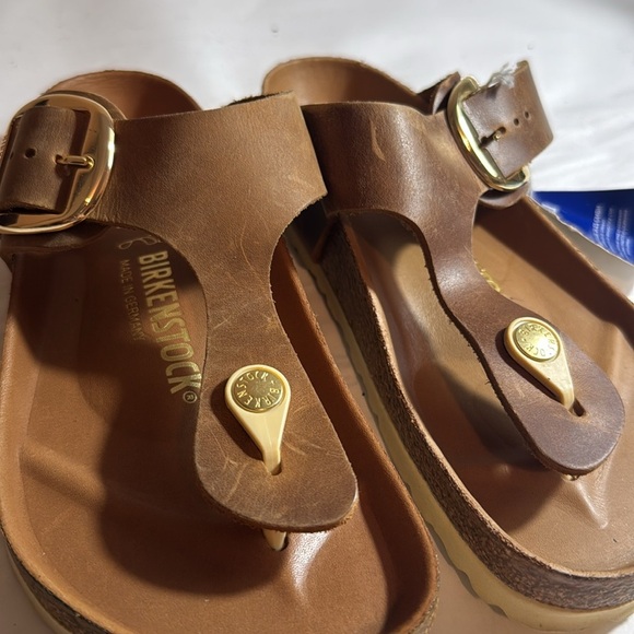 New Birkenstock Brown Sandals with Gold Buckle flip flop women’s 37 - Picture 3 of 7